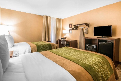 Quality Inn & Suites image 21